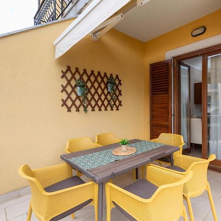 Apartment Mare Пореч Екстер'єр фото