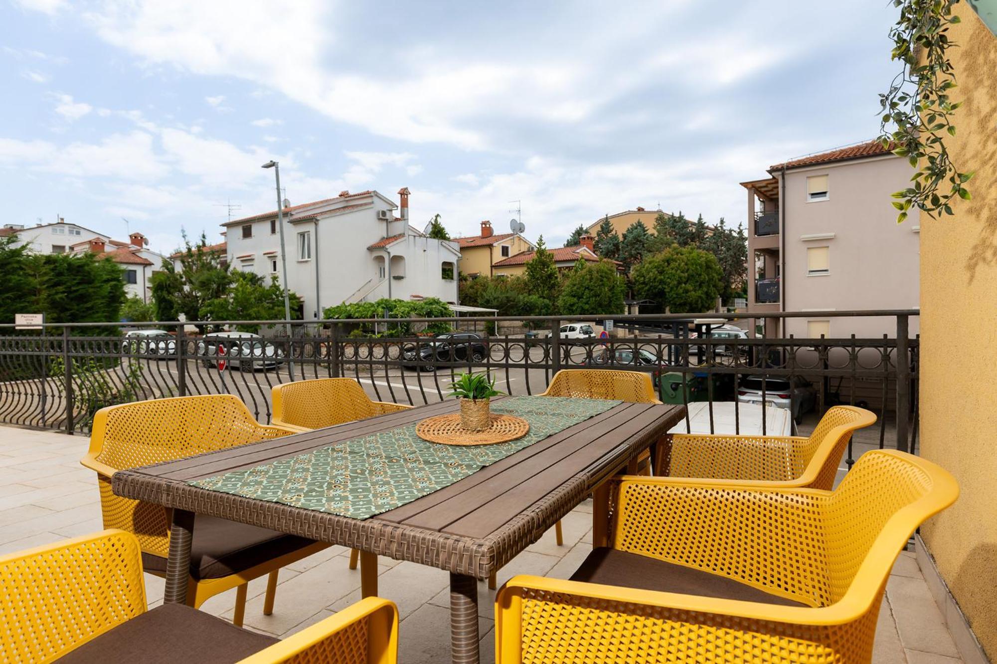 Apartment Mare Пореч Екстер'єр фото